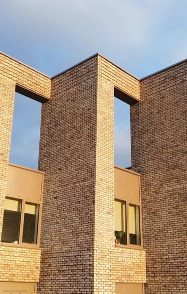 The Anchorage Gateway development in Salford which was had buiolt uysing Holicm UK dry-silo-mortar