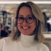 Head shot of Kate Prestidge