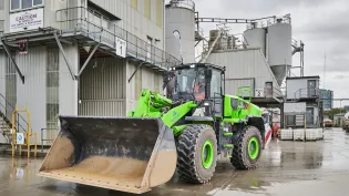 Liugong 856 HE Electric Wheel Loading Shovel at Bow