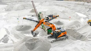 The trial of an autonomous excavator at Lee Moor Quarry as part of a collaboration between Holcim, Hyundai/Develon and Gravis Robotics