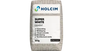 Cement bag with the text super white cement