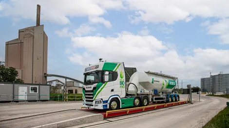 A 30 tonne branded cement truck fueled by HVO at Cauldon Plant