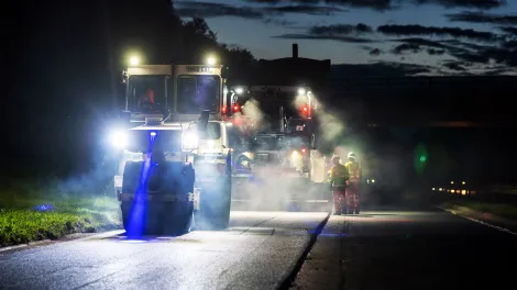 Roller flattening freshly laid asphalt on the A90, Cramond Bridge