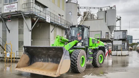 Liugong 856 HE Electric Wheel Loading Shovel at Bow