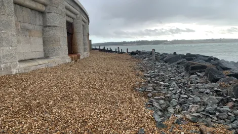 New sea defences for Hurst Castle in Hampshire