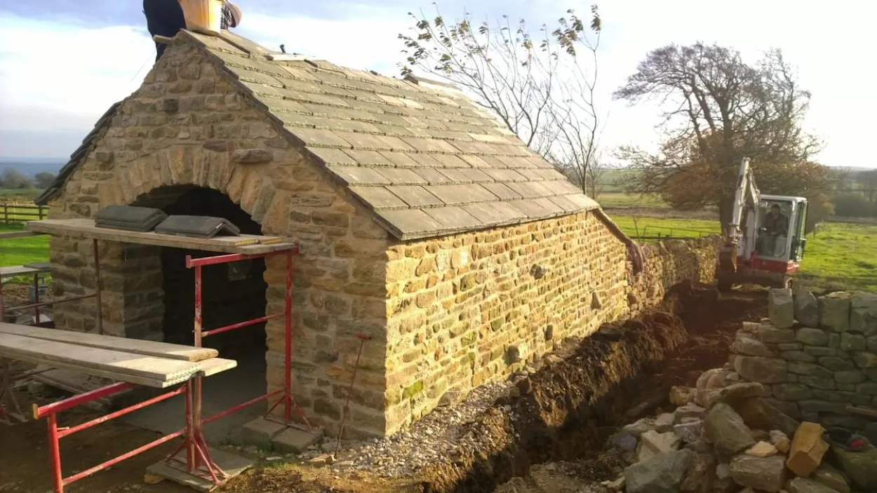 field-barn-high-house-with-hydraulic-lime-and-original-restoration-spec1-medium.jpg
