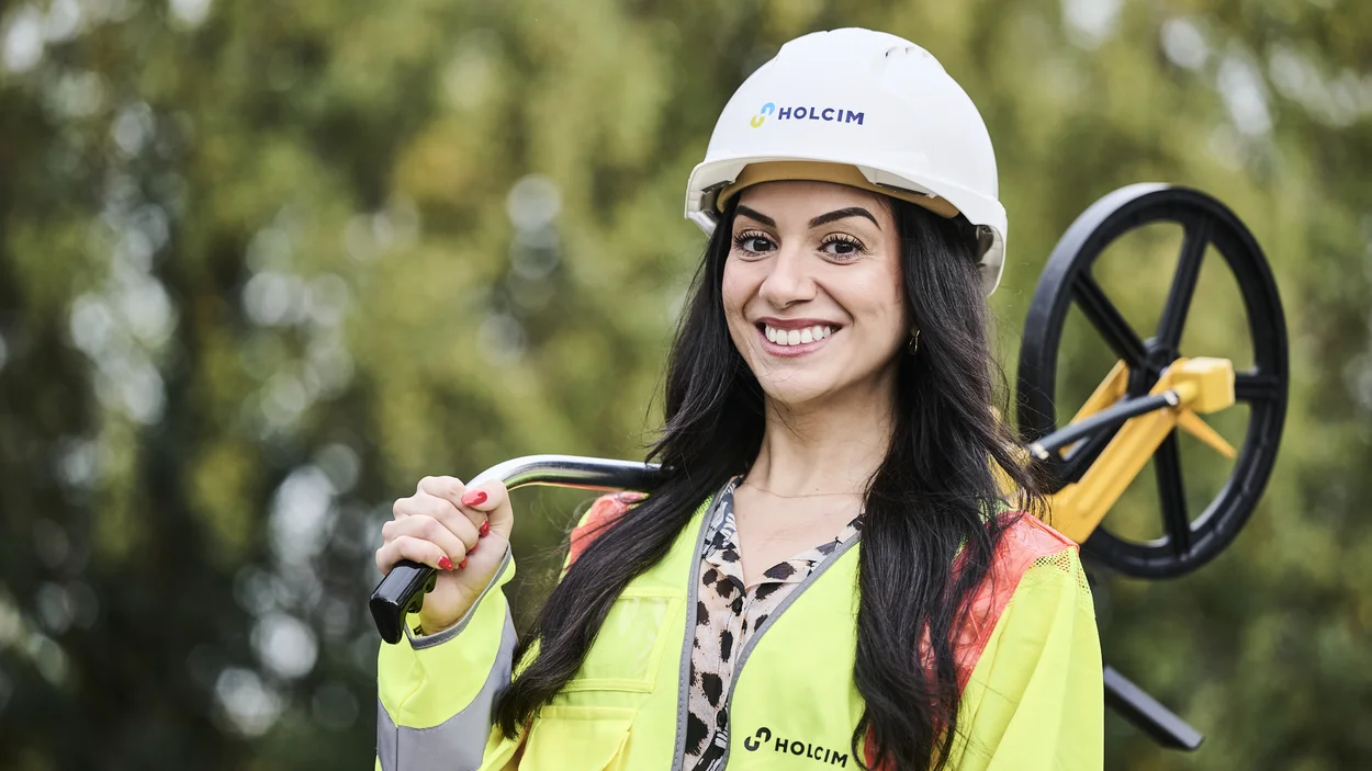 Rebecca Neeworth, Quanity Surveyor in Holcim UK's Contracting division at Bardon Hill offices