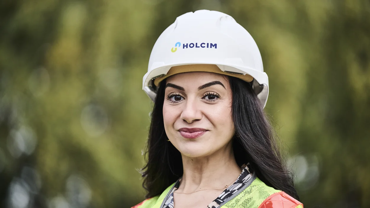 Rebecca Neeworth, Quanity Surveyor in HOlcim UK's Contracting division at Bardon Hill offices