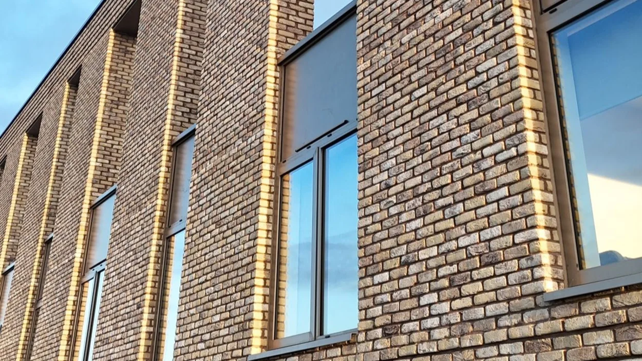 A close up of the brickwork on the Anchorage Gateway development in Salford. Holicm UK supplied dry silo mortar to the project.