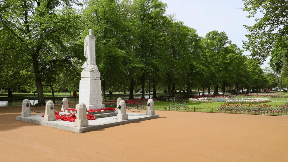 War Memorial at the Bedford Victorian Embankment