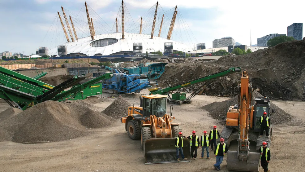 Sivyer staff posing for a photo in front of the o2 stadium