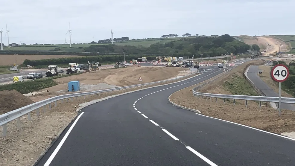 Resurfacing the A30 Carriageway