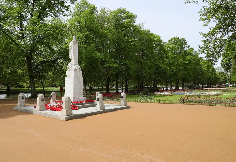 War Memorial at Benfords embankment area