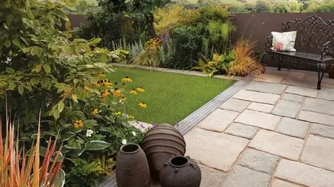 Garden with traditional paving stone