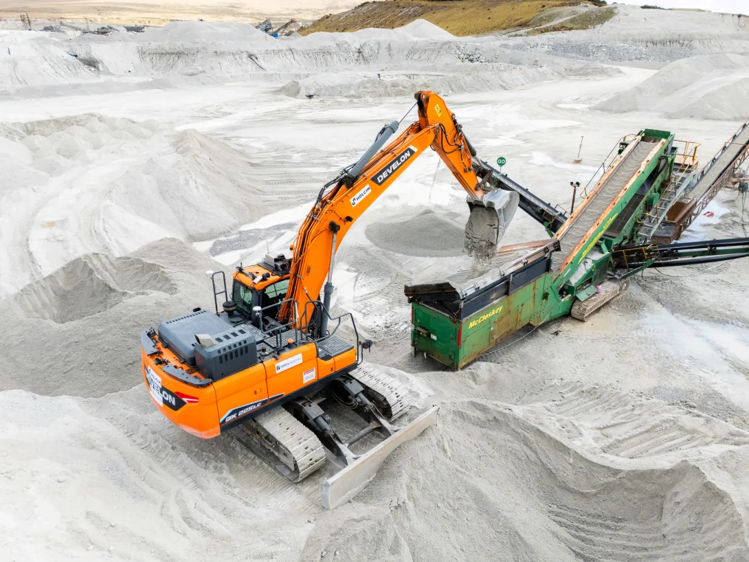 The trial of an autonomous excavator at Lee Moor Quarry as part of a collaboration between Holcim, Hyundai/Develon and Gravis Robotics