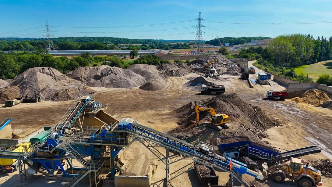 An aerial view of the washplant and equipment at Thames Materials Harefield Recycling Facility